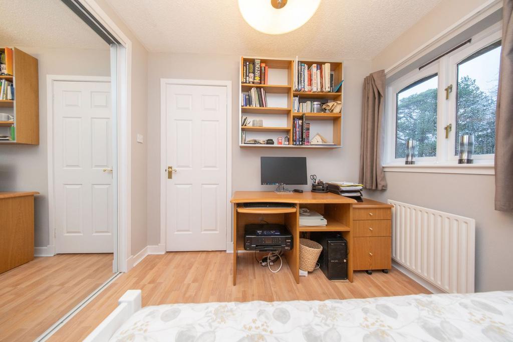 Bedroom/Office