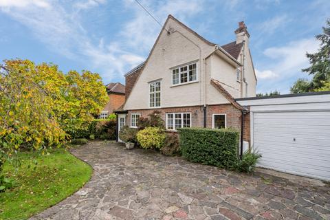 3 bedroom detached house for sale, Stanley Hill Avenue, Amersham