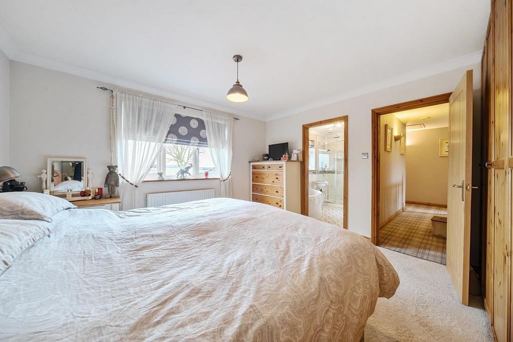 2nd view MASTER BEDROOM.jpg