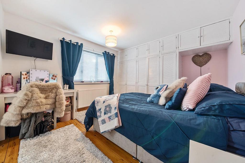 FOURTH DOUBLE BEDROOM.jpg