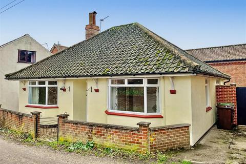 3 bedroom detached bungalow for sale, Recreation Walk, Harleston IP20