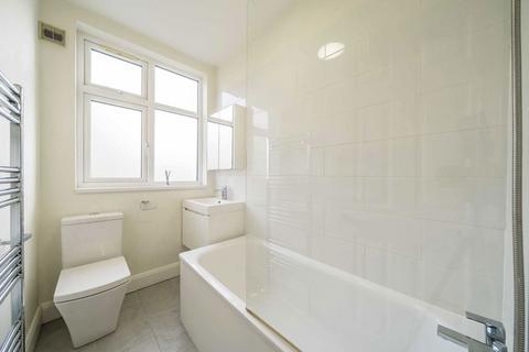 2 bedroom flat to rent, Porch Way, London N20