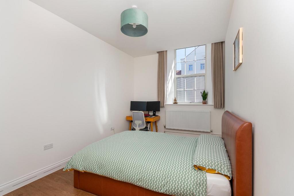 7 C4 HFS - Bedroom F.jpg