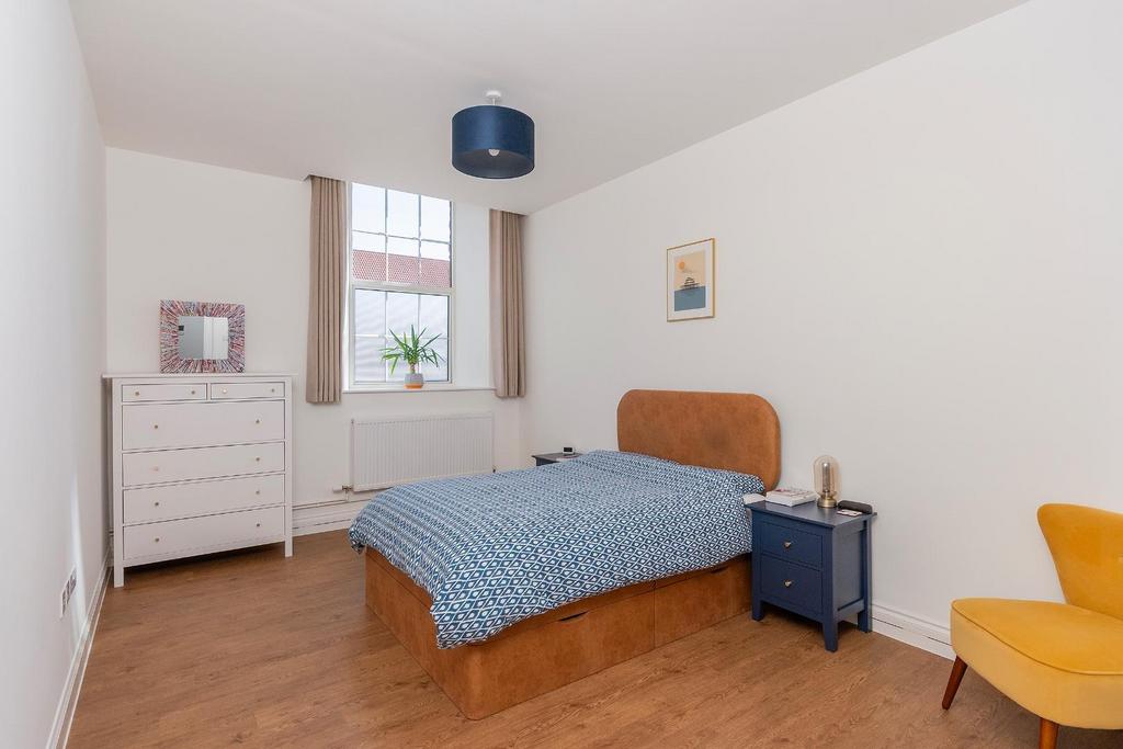 7 C4 HFS - Bedroom C.jpg