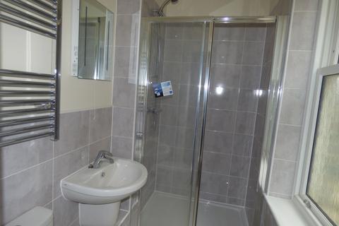 2 bedroom flat to rent, Lenworth House, Ashford Road, Maidstone, Kent, ME14 5GP