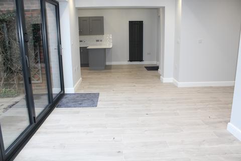 undefined, Main Road, Stretton, Alfreton, Derbyshire. DE55 6EW