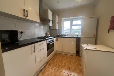 2 bedroom flat to rent, 35 Taunton Way, Stanmore