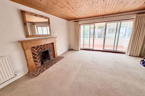 3 bedroom detached house for sale, Repton Close, Alverstoke, Gosport. PO12 2RY