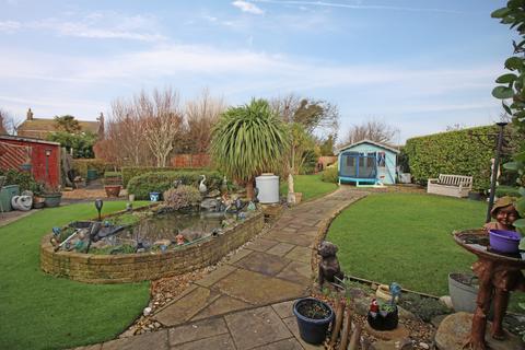 3 bedroom bungalow for sale, Bowland Avenue, Fleetwood, Lancashire, FY7