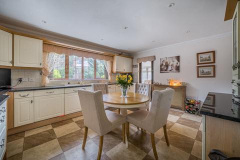 3 bedroom bungalow for sale, Rectory Road, Berkshire RG40