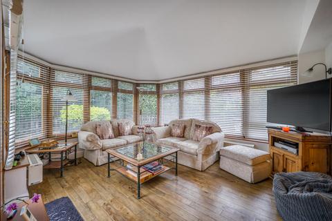 3 bedroom bungalow for sale, Rectory Road, Berkshire RG40