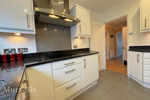 2 bedroom bungalow for sale, Birchwood Road, Poole BH16