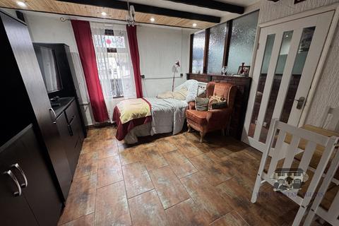 3 bedroom end of terrace house for sale, Anderson Terrace, Tonypandy, Rhondda Cynon Taff. CF40 2LF