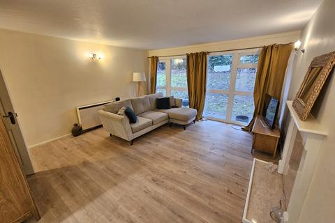 2 bedroom flat for sale, Nash Square, Birmingham B42