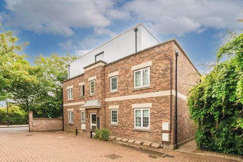 undefined, Northfield Avenue, London W13