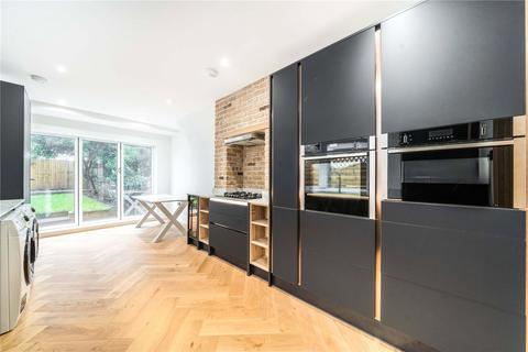 4 bedroom terraced house for sale, Grove Road, London, E17