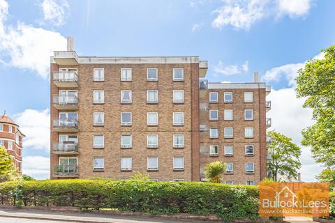 A TWO DOUBLE BEDROOM, SECOND FLOOR FLAT, WITH SEA GLIMPSE, CLOSE TO BOSCOMBE PIER