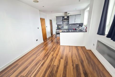 2 bedroom flat to rent, High Road, Chadwell Heath, RM6