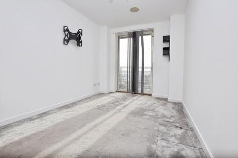 2 bedroom flat to rent, High Road, Chadwell Heath, RM6
