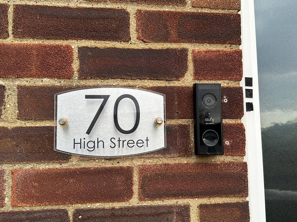 Number plaque