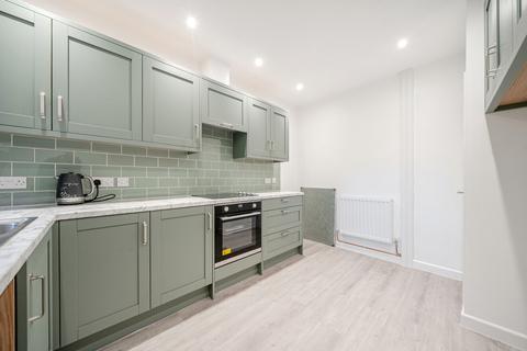 4 bedroom end of terrace house for sale, Short Bridge Street, Llanidloes, Powys, SY18