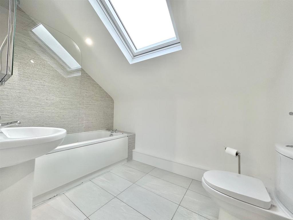 Bathroom First Floor.jpg
