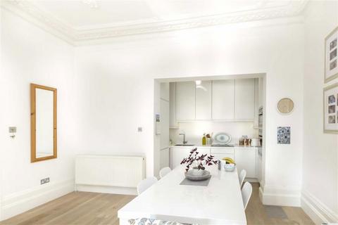 2 bedroom flat to rent, Stanley Road, Teddington TW11