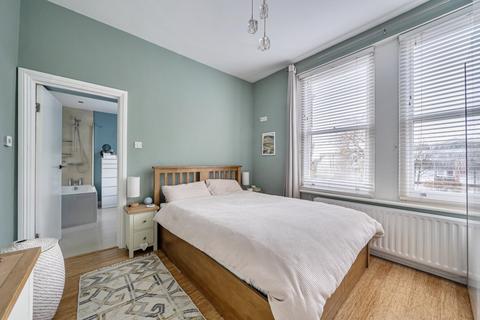 2 bedroom flat for sale, Sylvan Hill, Crystal Palace, London, SE19