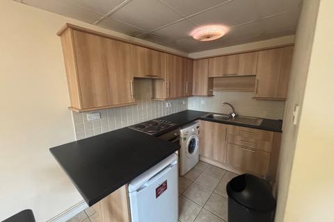 1 bedroom flat to rent, Brunel Court, Walter Road, Swansea, SA1