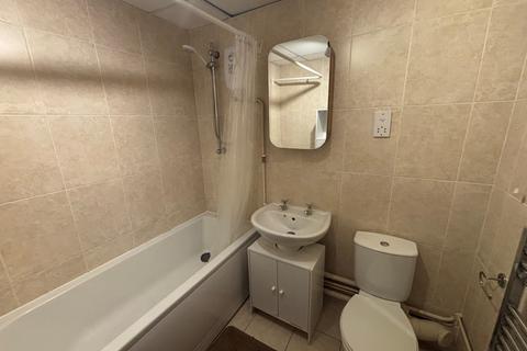 1 bedroom flat to rent, Brunel Court, Walter Road, Swansea, SA1
