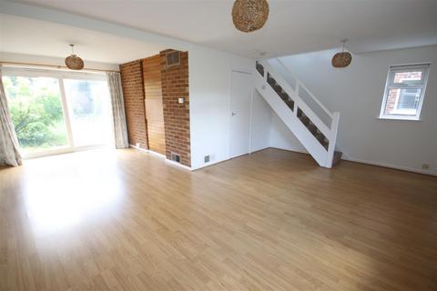3 bedroom house to rent, Brownlow Road, Cambridge CB4