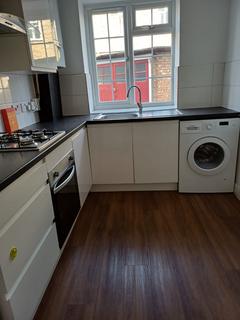 2 bedroom flat for sale, Palmers Road, London, N11
