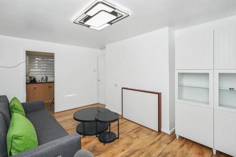1 bedroom flat for sale, Green Road, London, N14