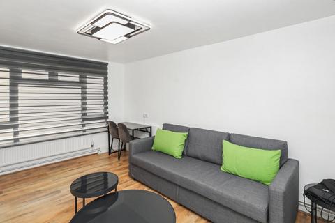 1 bedroom flat for sale, Green Road, London, N14
