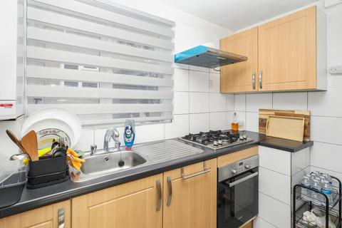 1 bedroom flat for sale, Green Road, London, N14