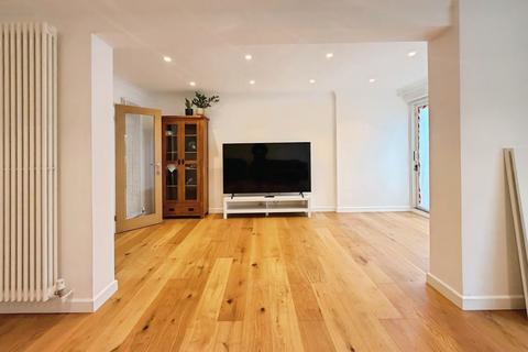 undefined, Malvern Way, London, W13