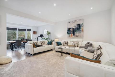 undefined, Hillside Rise, Northwood HA6