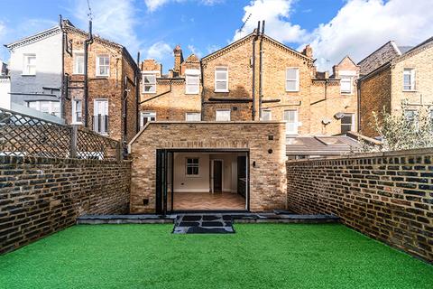 2 bedroom flat to rent, Fulham Park Gardens, London, SW6