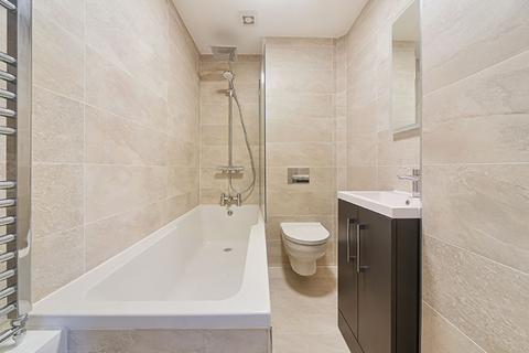 2 bedroom flat to rent, Fulham Park Gardens, London, SW6
