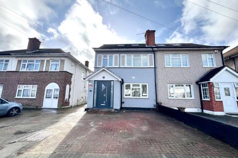 6 bedroom semi-detached house to rent, Kingshill Avenue, Northolt UB5
