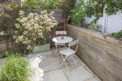 3 bedroom terraced house for sale, Gairloch Road, Camberwell, SE5