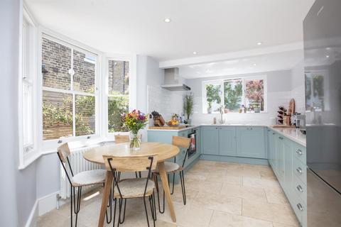 3 bedroom terraced house for sale, Gairloch Road, Camberwell, SE5