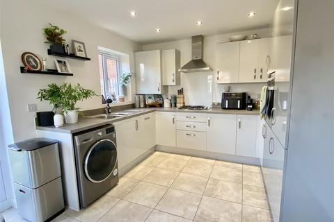 3 bedroom detached house for sale, 2 Bufton Close, Shrewsbury, SY3 8FH