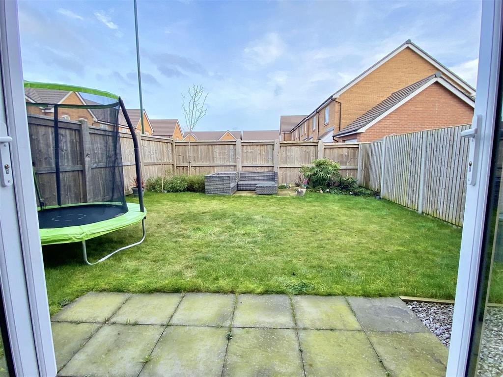 2 Bufton Close-3.jpg