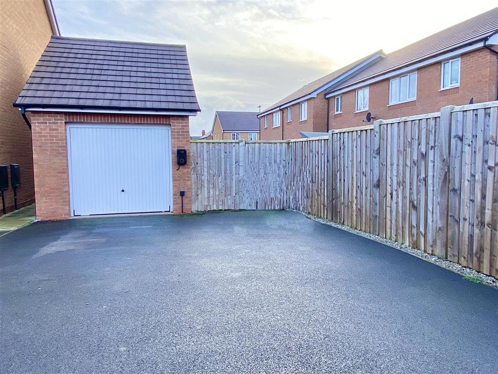Garage.jpg