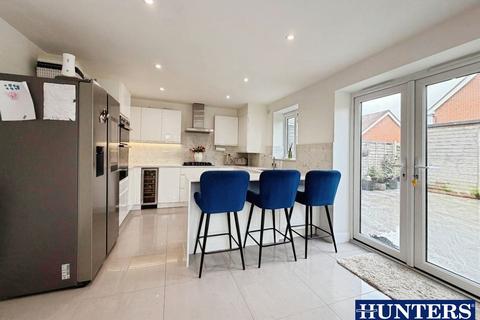 3 bedroom end of terrace house for sale, Oaken Wood Drive, Maidstone
