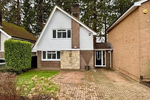 3 bedroom detached house for sale, Ravenstone Road, CAMBERLEY GU15