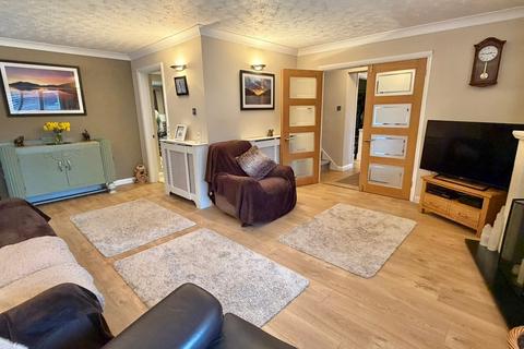 3 bedroom detached house for sale, Ravenstone Road, CAMBERLEY GU15