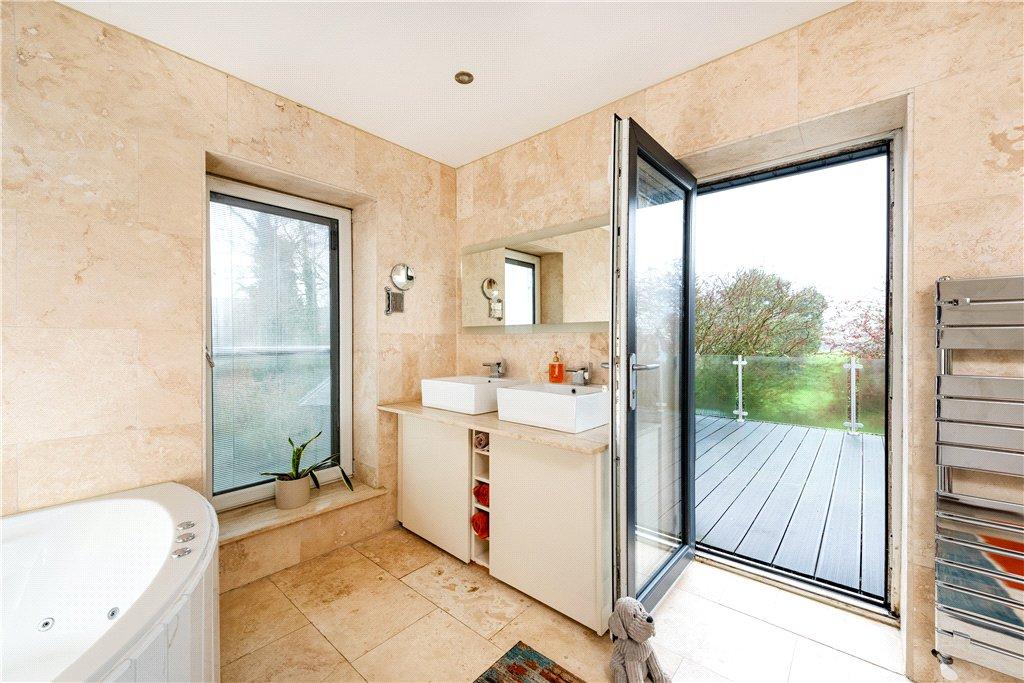 Ensuite