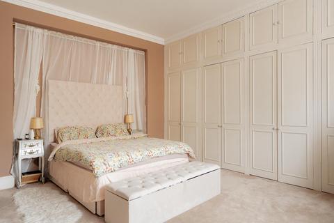 4 bedroom apartment for sale, Thurloe Place, London SW7